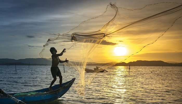 Fishermen Alert Amidst India-Pak Tension |