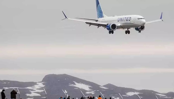 Boeing 787-8 Dreamliner Mayday Call