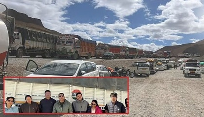 Landslide in Leh, tourists from Mahad stranded