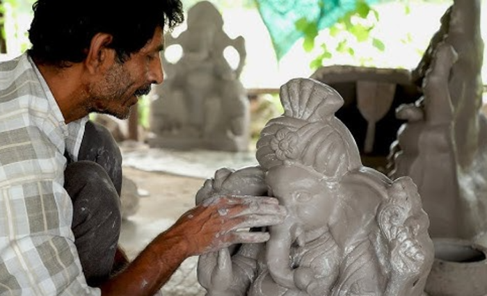 Free Colors for Ganesh Idol Makers from Mumbai Municipal Corporation