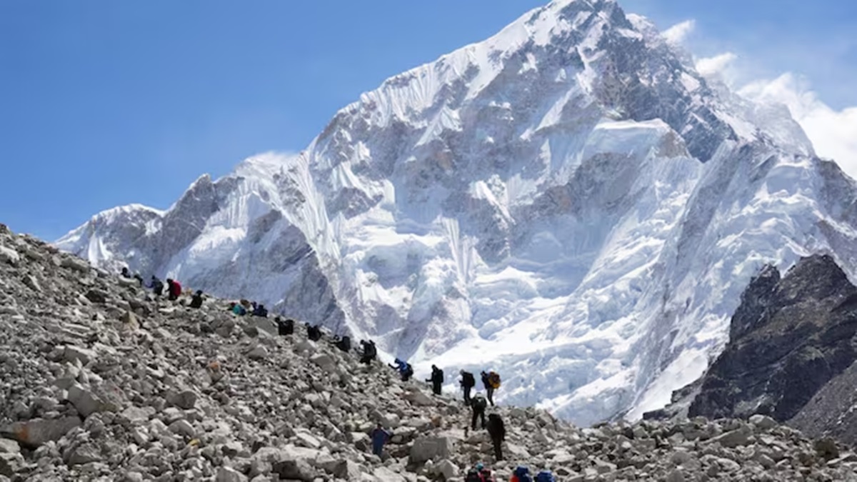 Mount Everest Trekkers Stranded