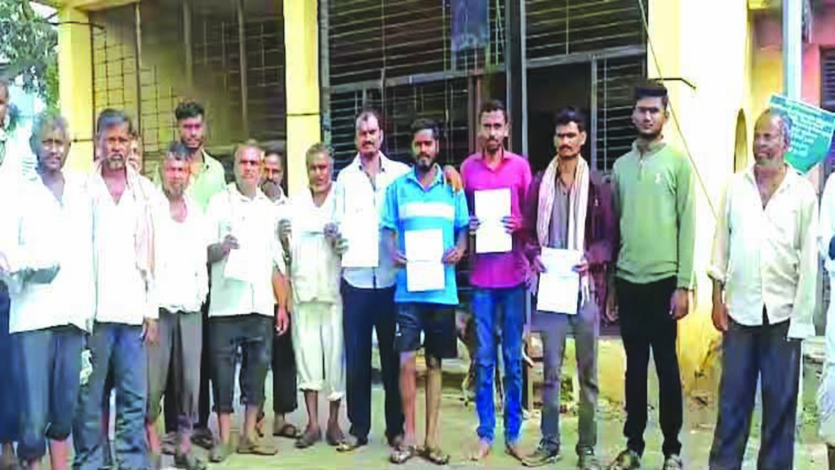 Banks Target Flood-Hit Farmers