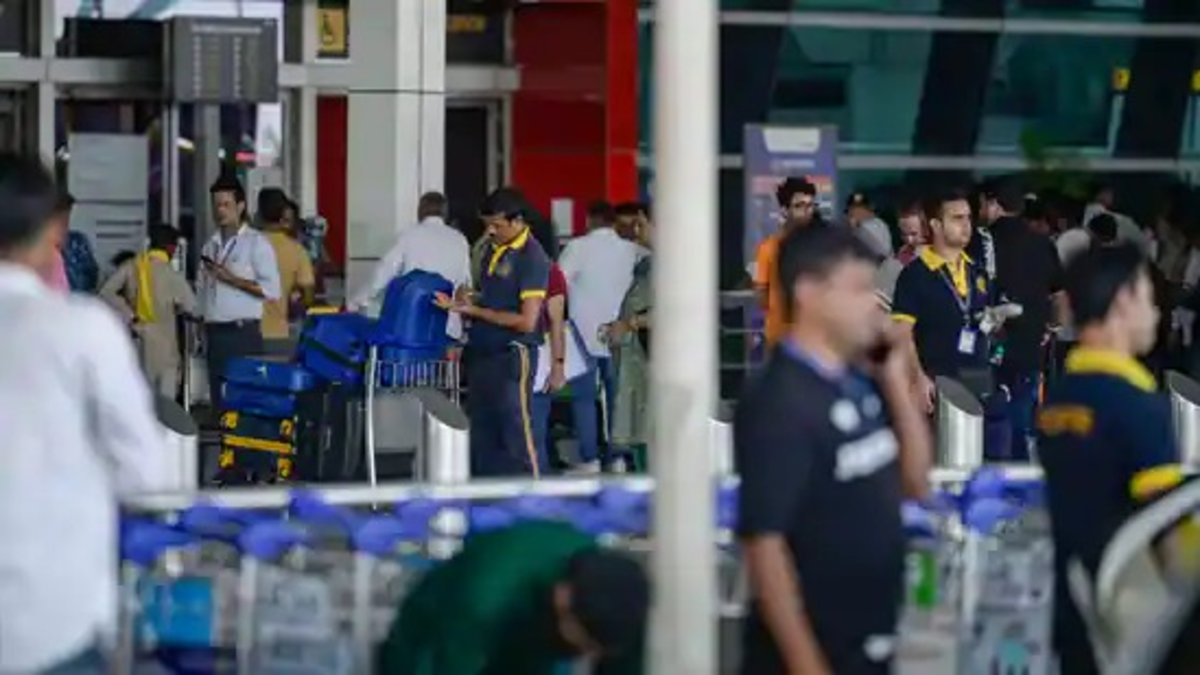 Delhi Airport flight